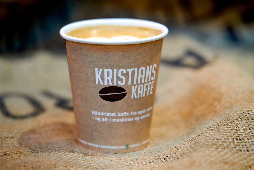 kristianskaffepapercuplogo1024x683 | Limepack Pahvimukien maailma | Limepack kristians kaffe paper cup logo 1024x683